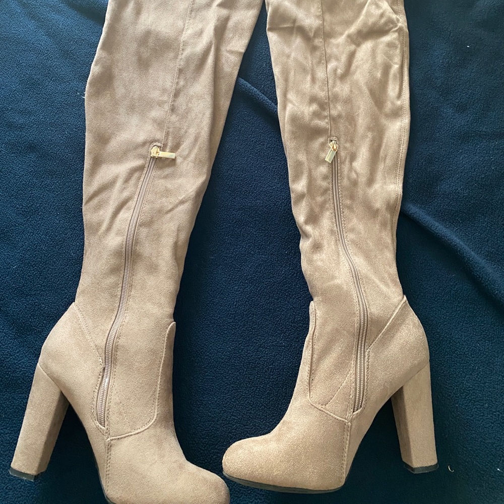Journee over the knee boots - Picture 3 of 14